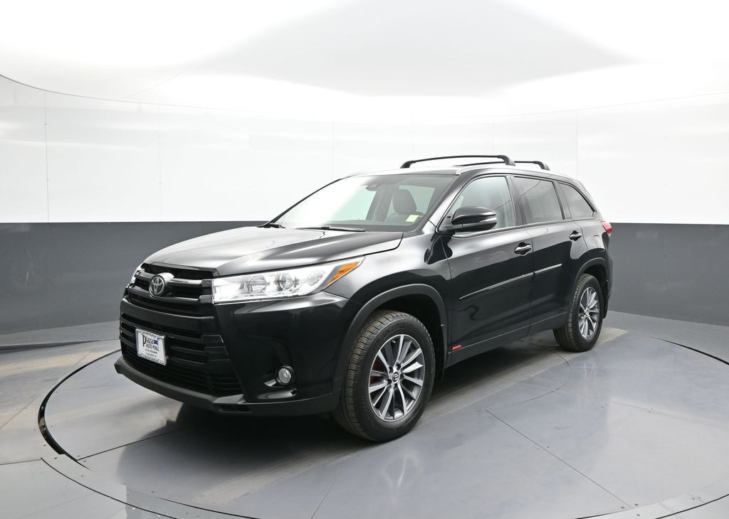 2019 TOYOTA Highlander