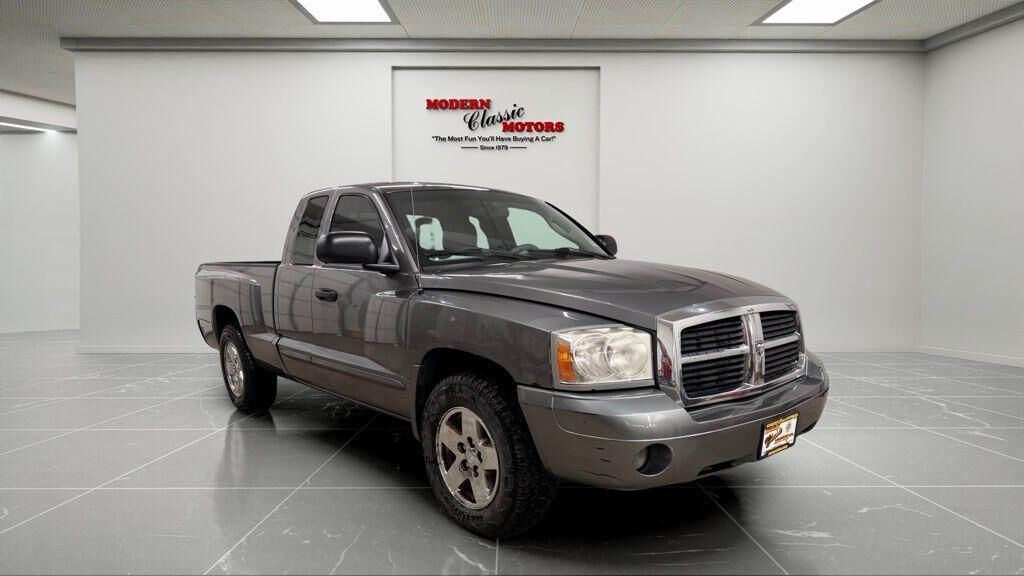 2005 DODGE Dakota