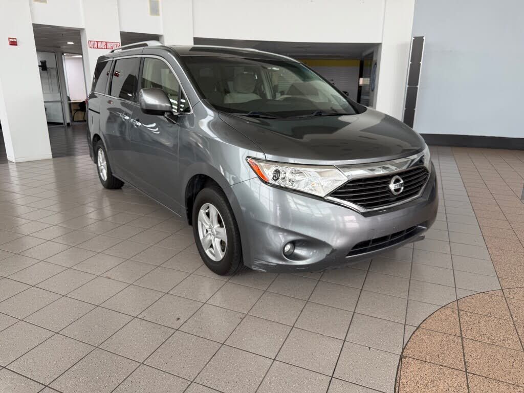 2017 NISSAN Quest