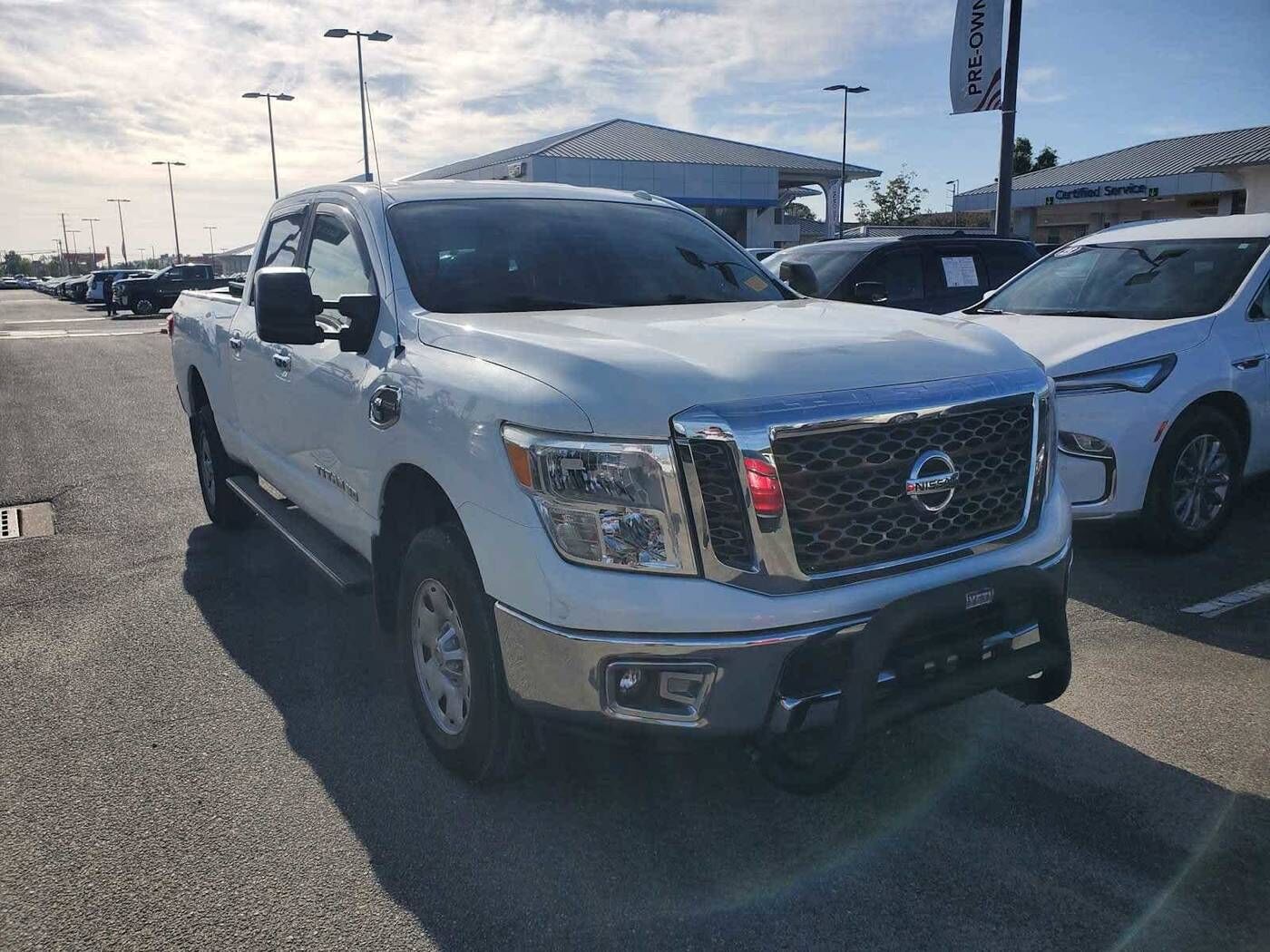 2017 NISSAN Titan