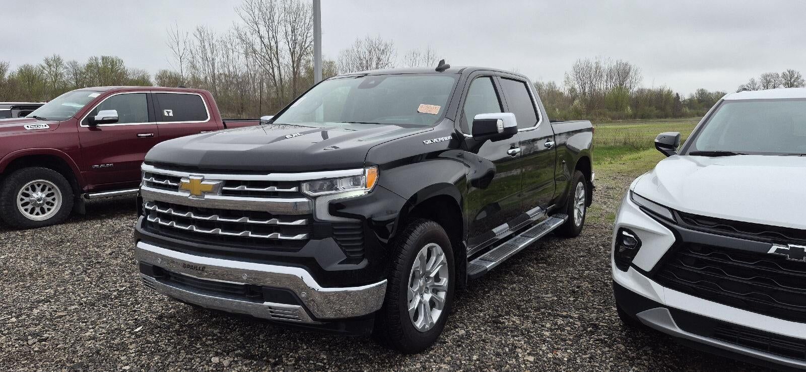 2025 CHEVROLET Silverado