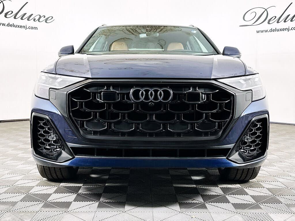 2025 Audi Q8