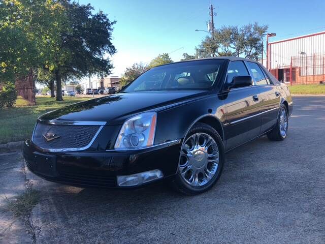 2011 CADILLAC DTS