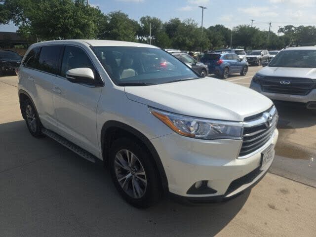 2016 TOYOTA Highlander