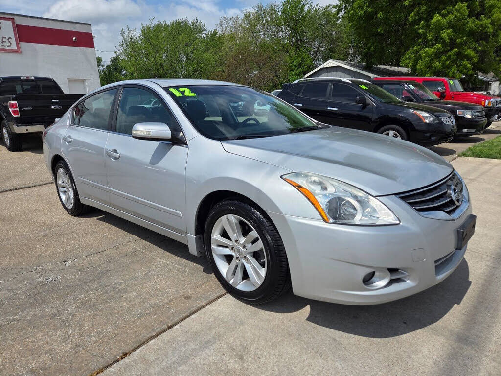 2012 NISSAN Altima