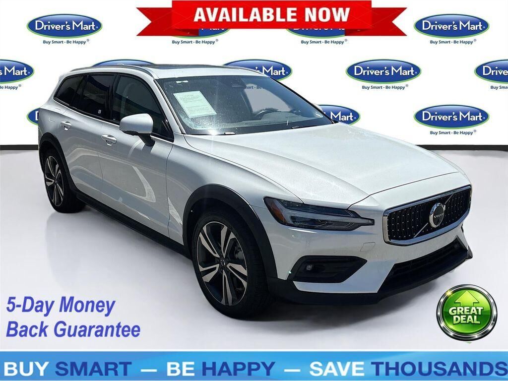 2025 VOLVO V60CC