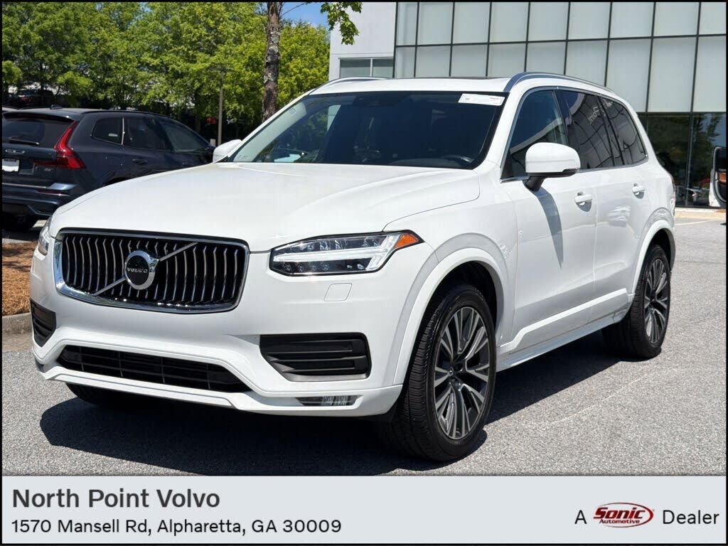 2022 VOLVO XC90