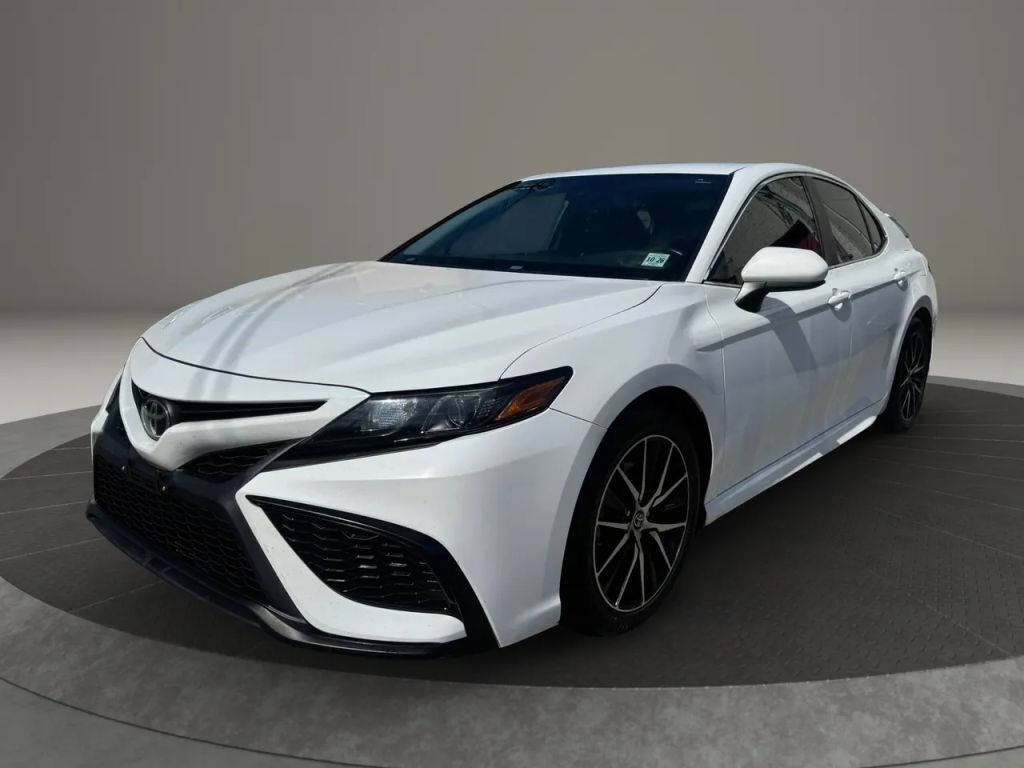 2021 TOYOTA Camry