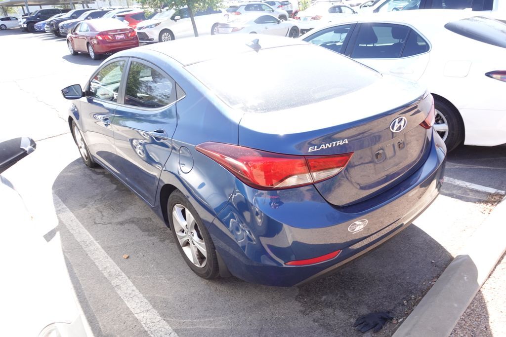2016 HYUNDAI Elantra