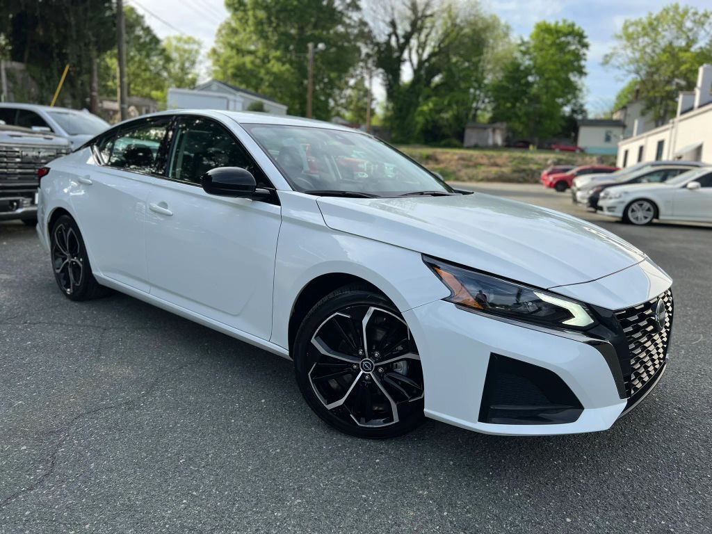 2024 NISSAN Altima