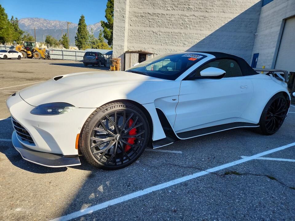 2023 ASTON MARTIN Vantage