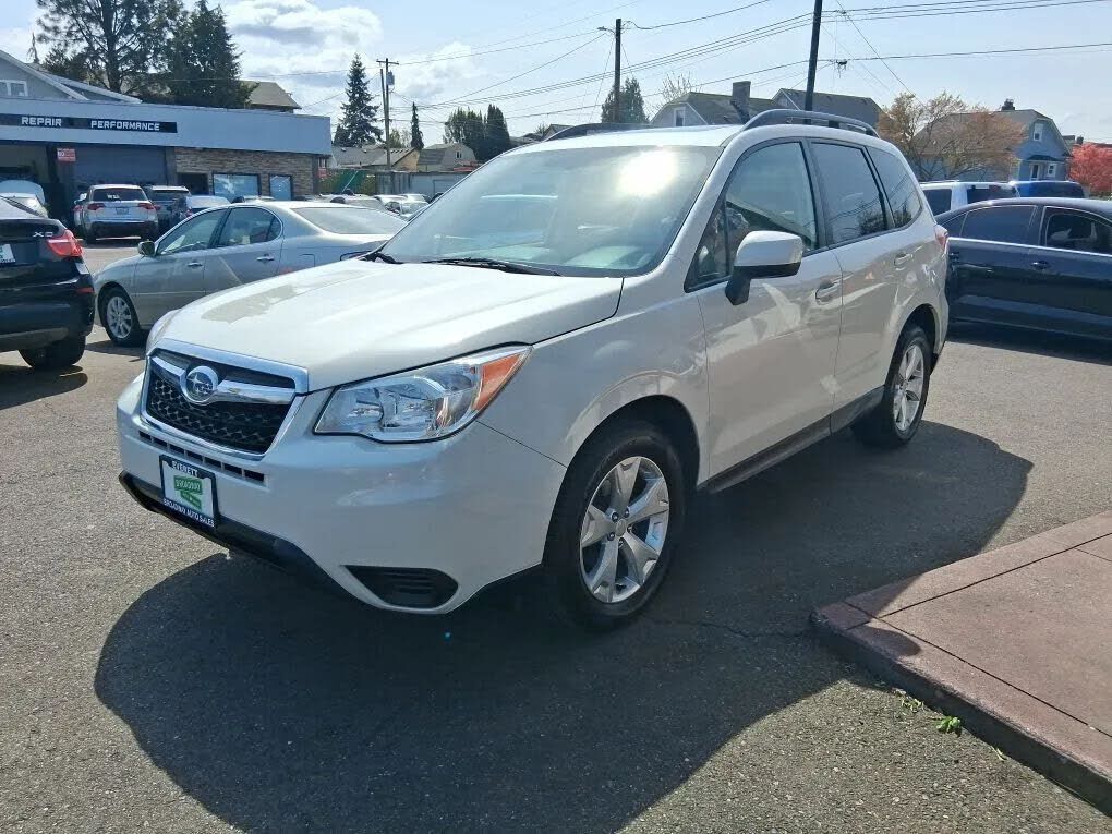 2015 SUBARU Forester