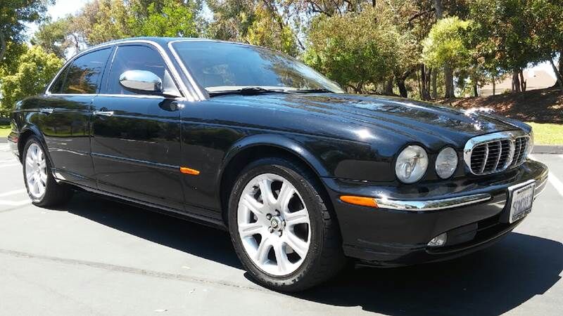 2004 JAGUAR Vanden Plas
