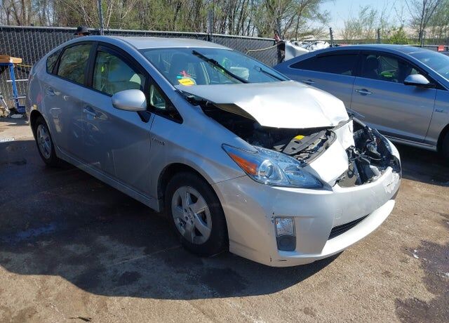2011 TOYOTA PRIUS