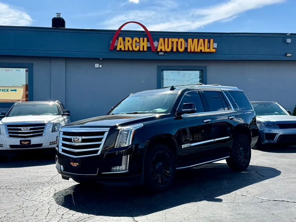2017 CADILLAC Escalade