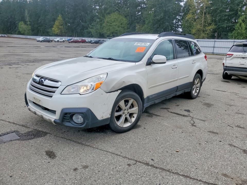 2013 SUBARU Outback
