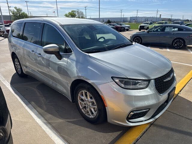 2023 CHRYSLER Pacifica