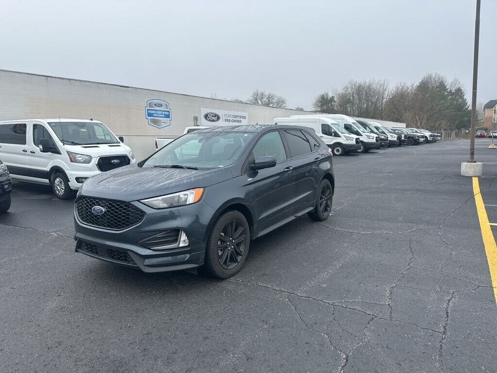 2023 FORD Edge