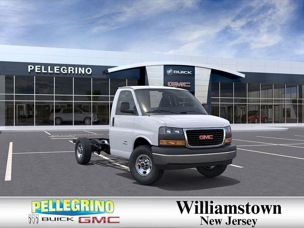 2025 GMC Savana