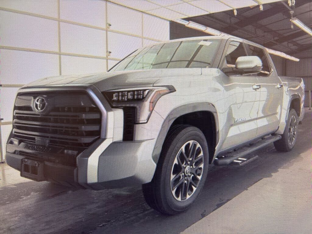 2024 TOYOTA Tundra