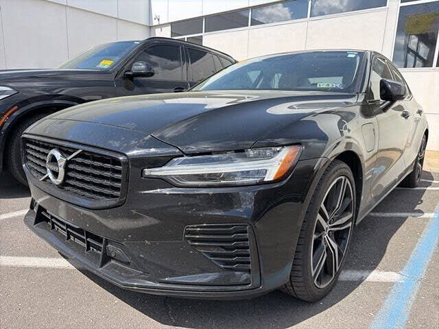 2021 VOLVO S60