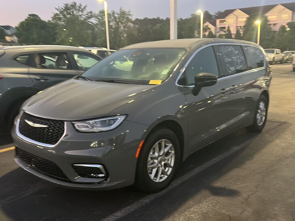 2025 CHRYSLER Pacifica