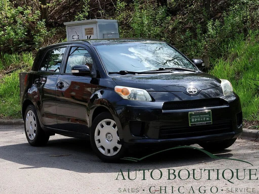 2010 TOYOTA SCION