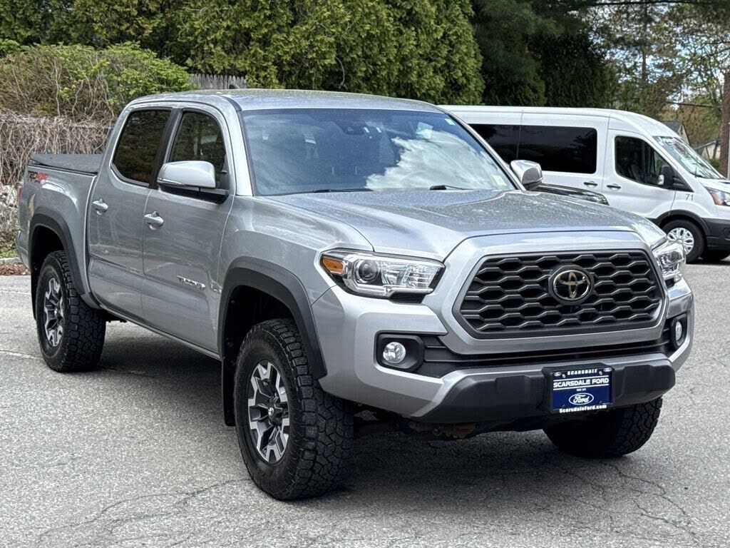 2020 TOYOTA Tacoma