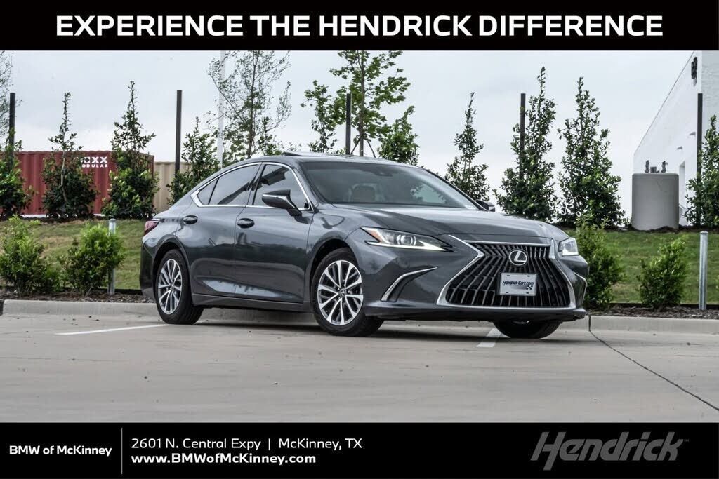 2022 LEXUS ES