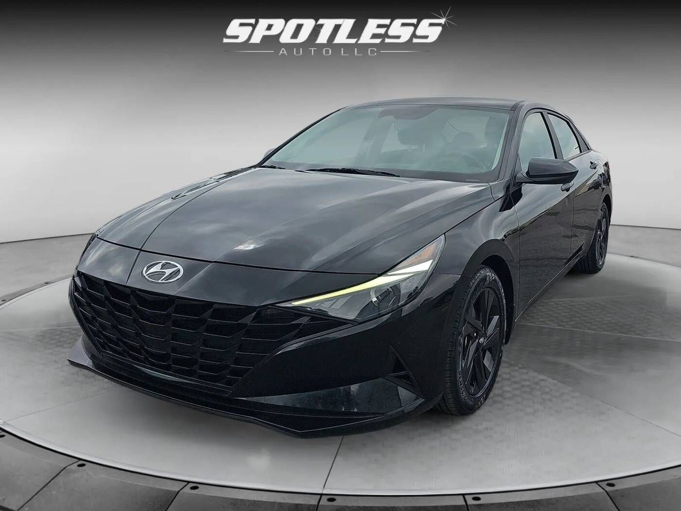 2022 HYUNDAI Elantra