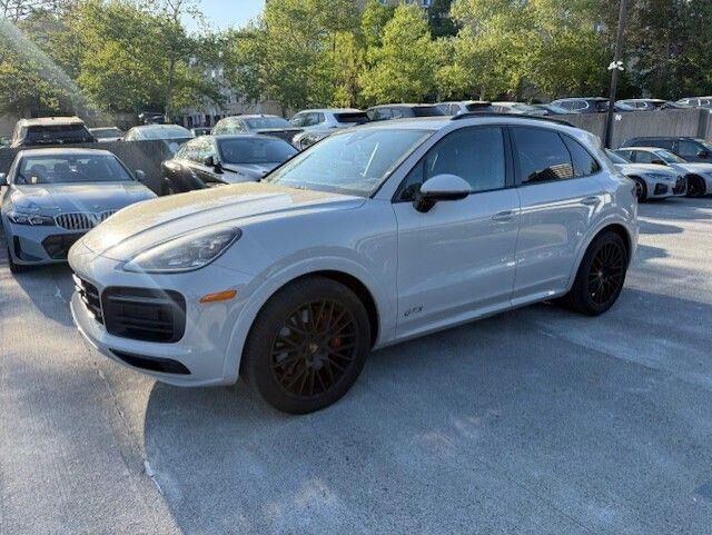 2021 PORSCHE Cayenne