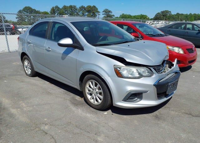 2017 CHEVROLET Sonic