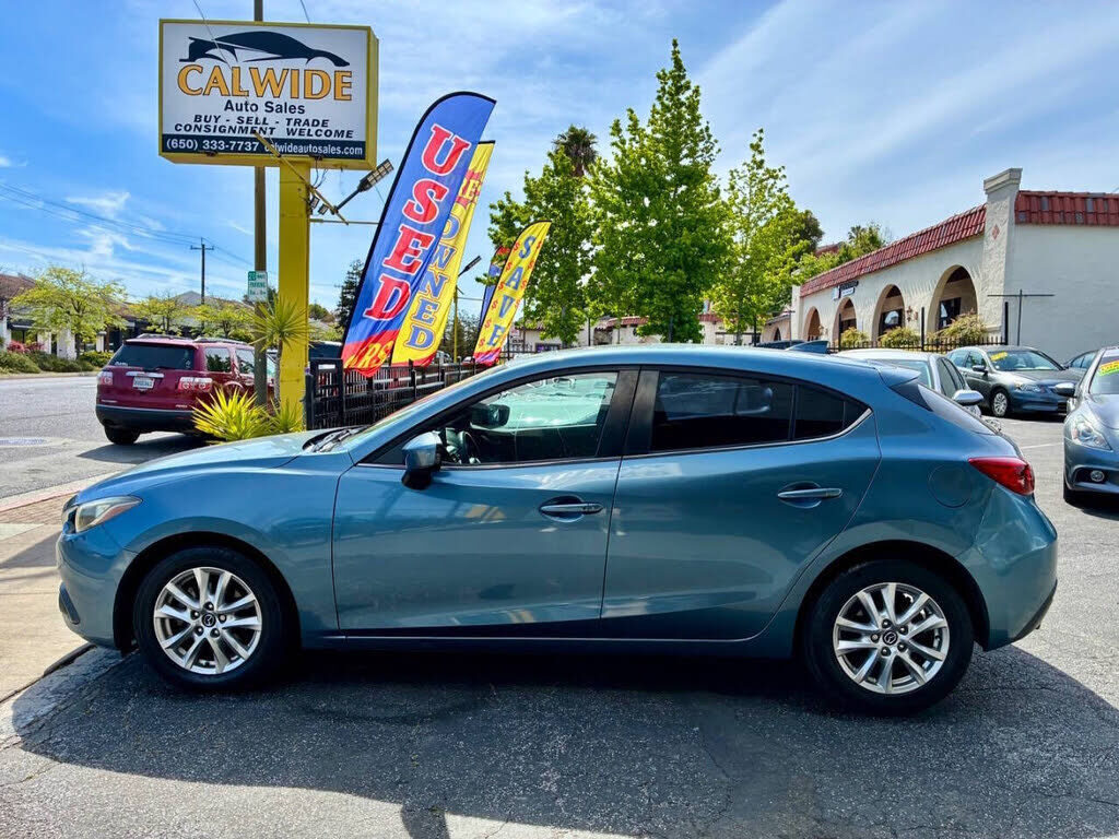 2016 MAZDA Mazda3