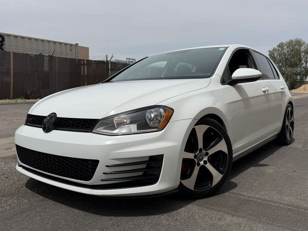 2017 VOLKSWAGEN Golf GTI
