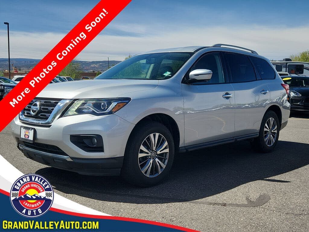 2020 NISSAN Pathfinder