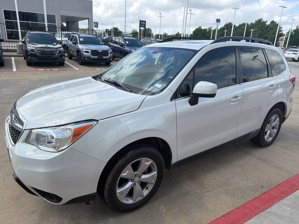 2016 SUBARU Forester