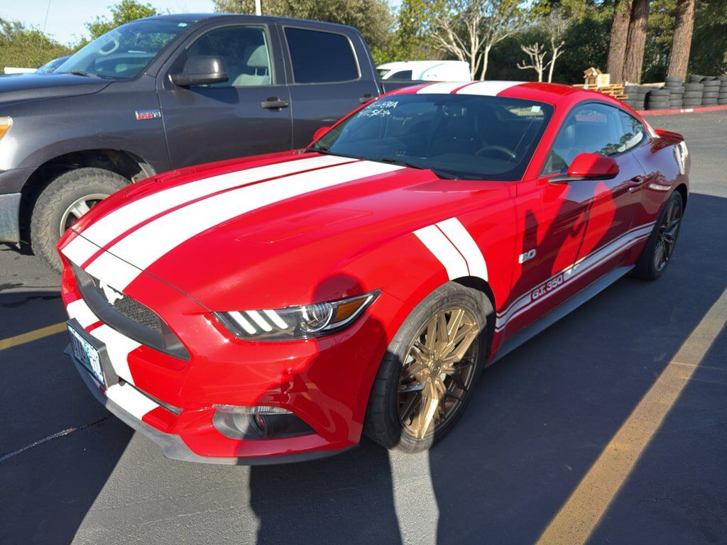 2015 FORD Mustang