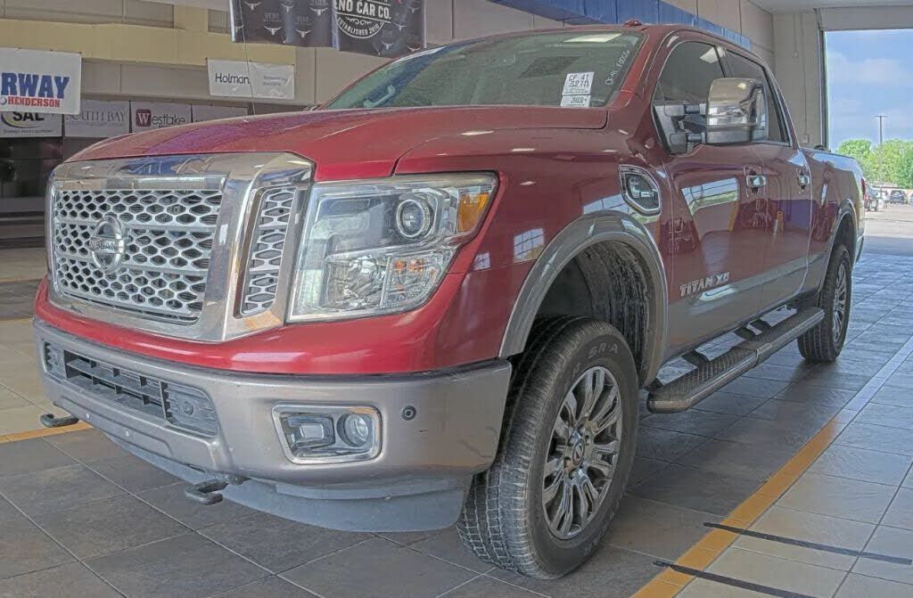2016 NISSAN Titan