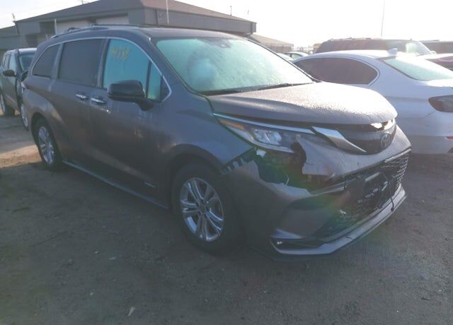 2021 TOYOTA Sienna