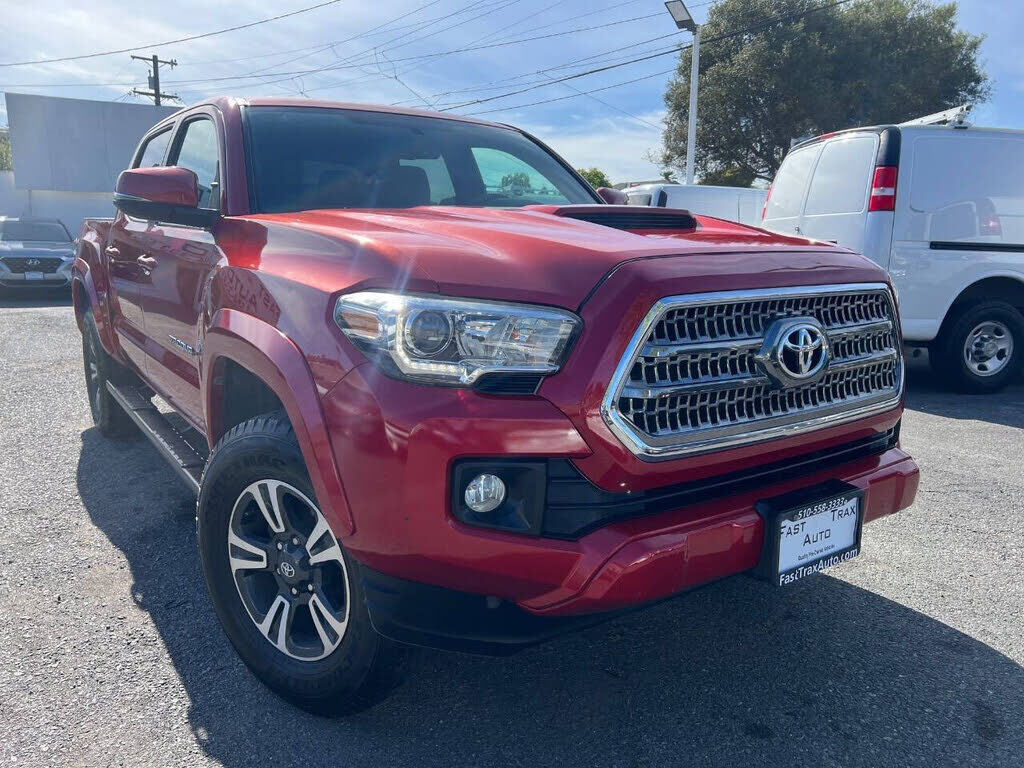 2016 TOYOTA Tacoma