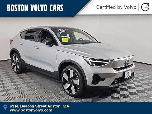 2023 VOLVO C40