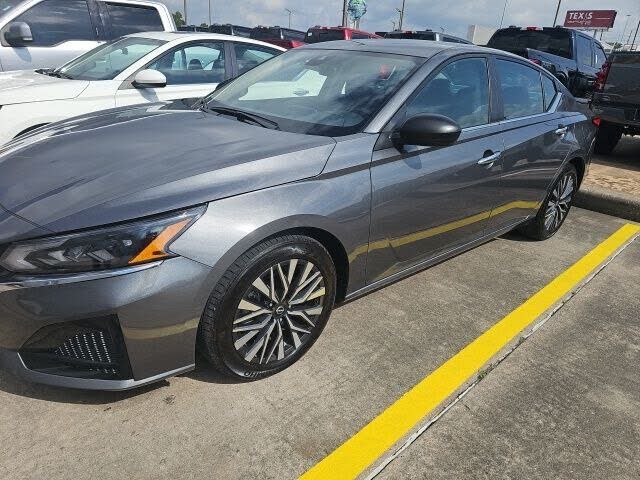 2025 NISSAN Altima