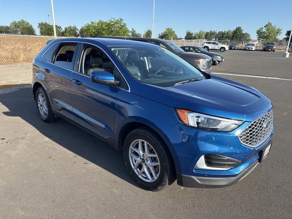 2023 FORD Edge