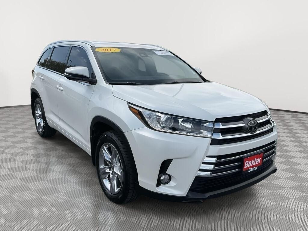 2017 TOYOTA Highlander