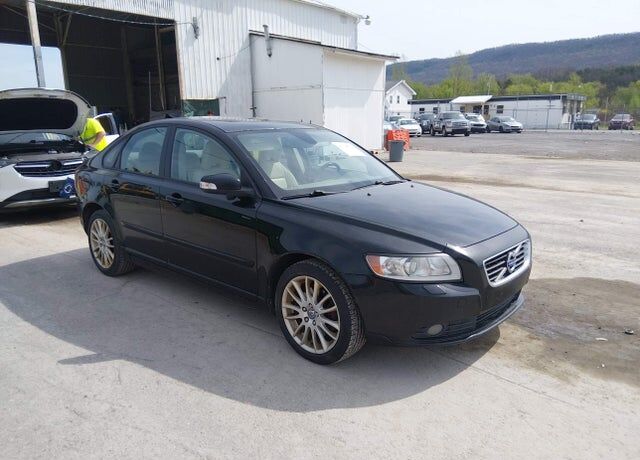 2011 VOLVO S40