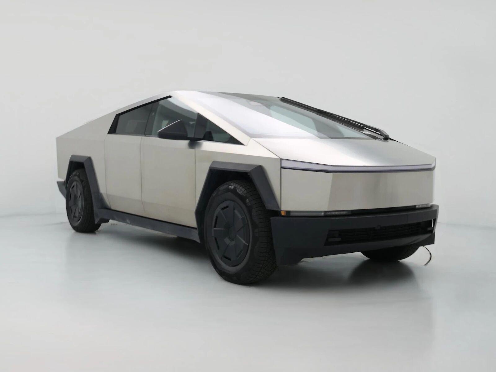 2025 TESLA Cybertruck