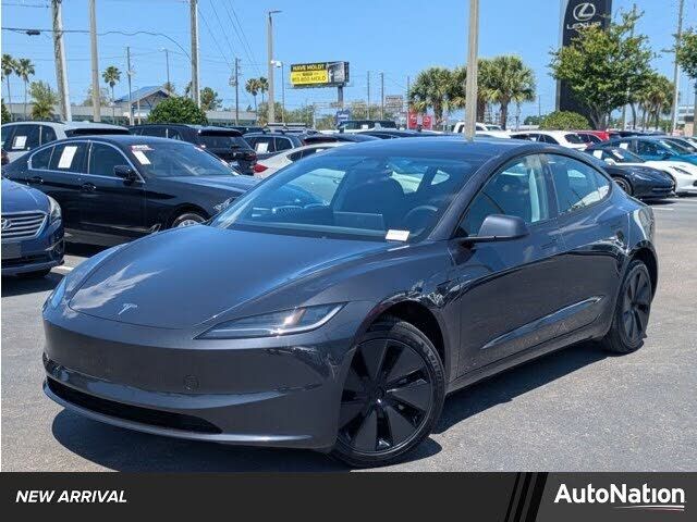 2025 TESLA Model 3