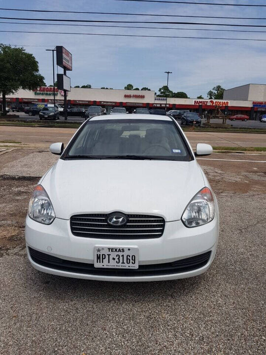 2010 HYUNDAI Accent