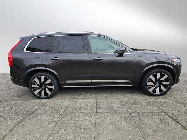 2023 VOLVO XC90