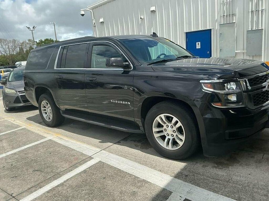 2019 CHEVROLET Suburban
